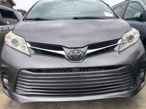 Toyota Sienna Limited Premium AWD 2019 Gray