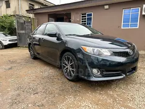 Toyota Camry SE Sport 4dr Sedan (2.5L 4cyl 6A) 2014 Gray