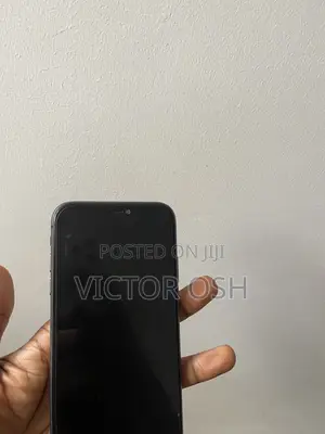Apple iPhone 11 64 GB Black