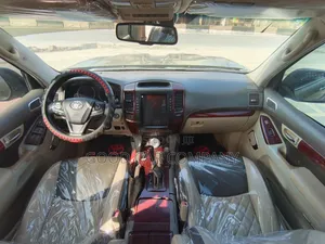 Toyota Land Cruiser Prado 2022 Green