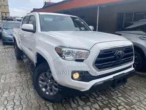 Toyota Tacoma 2019 White