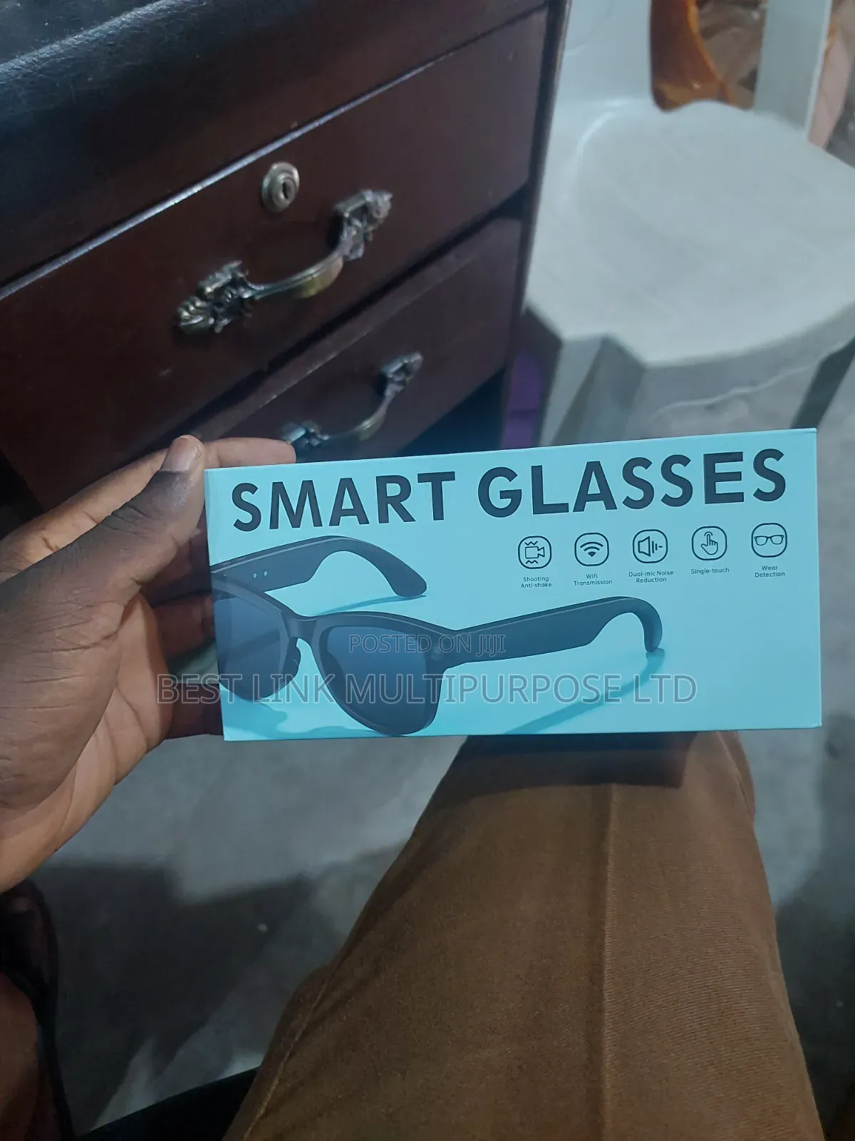 Smart Glasses With Charging Case /Ray-Ban