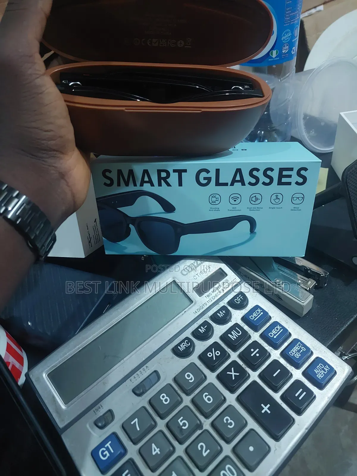Smart Glasses With Charging Case /Ray-Ban