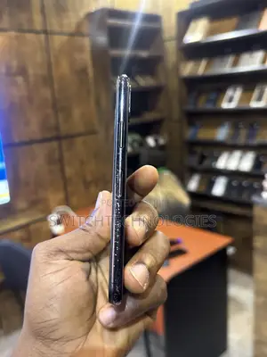 Apple iPhone X 64 GB Black