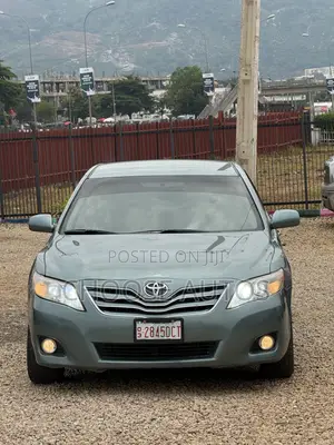 Toyota Camry LE 4dr Sedan (2.5L 4cyl 6AM) 2010 Green