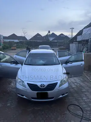 Toyota Camry 2007 Gray
