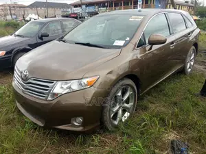 Toyota Venza XLE 2009 Gold