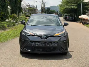 Toyota C-HR 2022 Gray