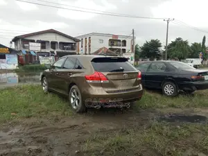 Toyota Venza XLE 2009 Gold