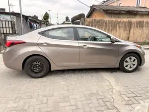 Hyundai Elantra 2015 Brown
