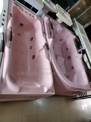 Coloured Jacuzzi for Master Bathroom