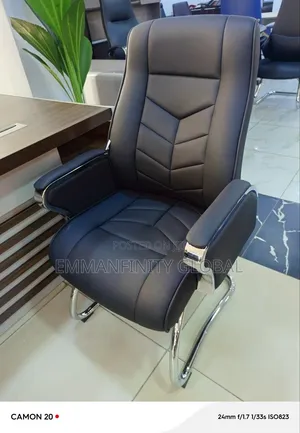 Super Executive Leather Visitors Chair
