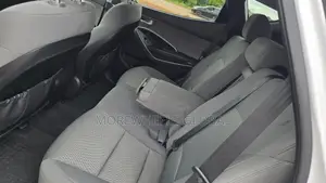Hyundai Santa Fe SE FWD 2016 White