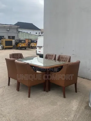 Top Quality 6 Seaters Luxury Dining Set