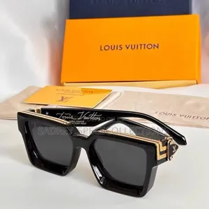 Prada Louis Vuitton Gucci Sunglasses and Sunshades Unisex for Raves