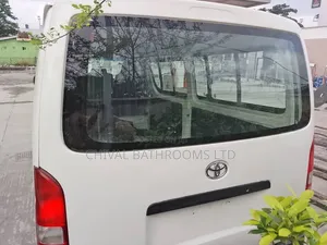 Toyota HiAce 2010 White