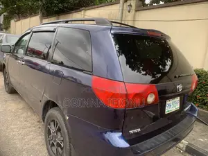 Toyota Sienna 2007 Blue