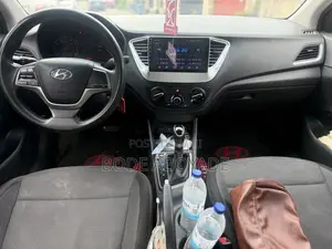 Hyundai Accent SE 2020 Gray