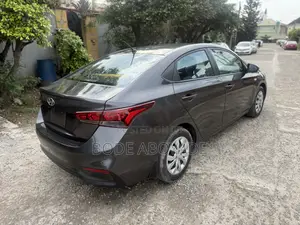 Hyundai Accent SE 2020 Gray