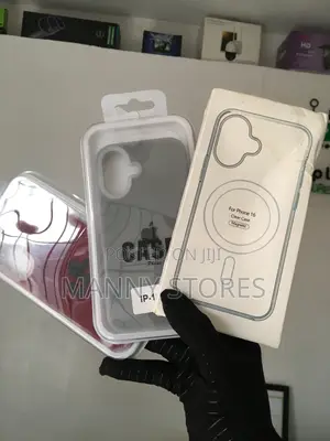 iPhone 16 Pouches