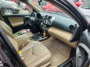 Toyota RAV4 2010 Black