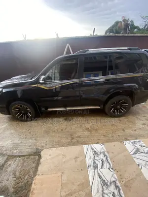 Toyota Land Cruiser 2021 Black