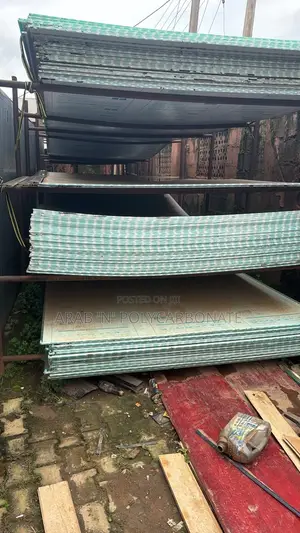 Level Danpalon Polycarbonate/ U Lock Roof Cover