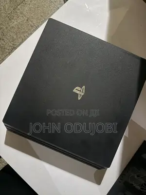 Play Station 4 Pro