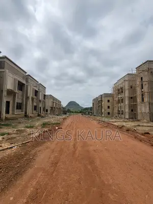 4bdrm Townhouse/Terrace in Kaiama for sale