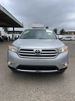Toyota Highlander Limited 2011 Silver