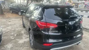 Hyundai Santa Fe SE AWD 2016 Black