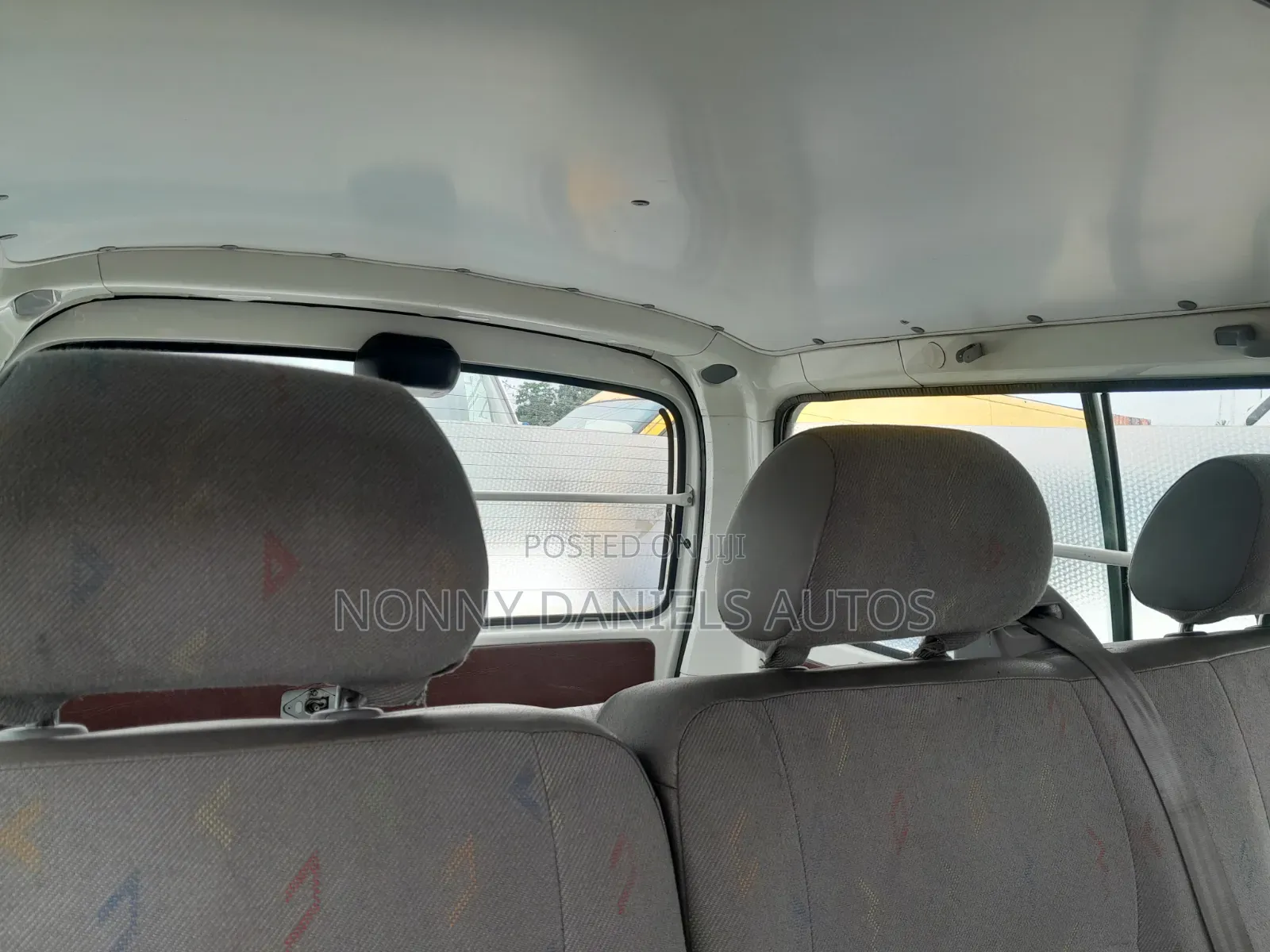 Toyota HiAce 2006 White