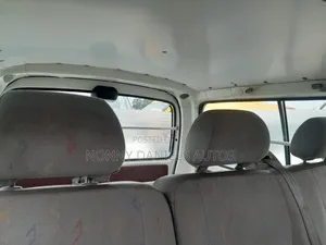 Toyota HiAce 2006 White