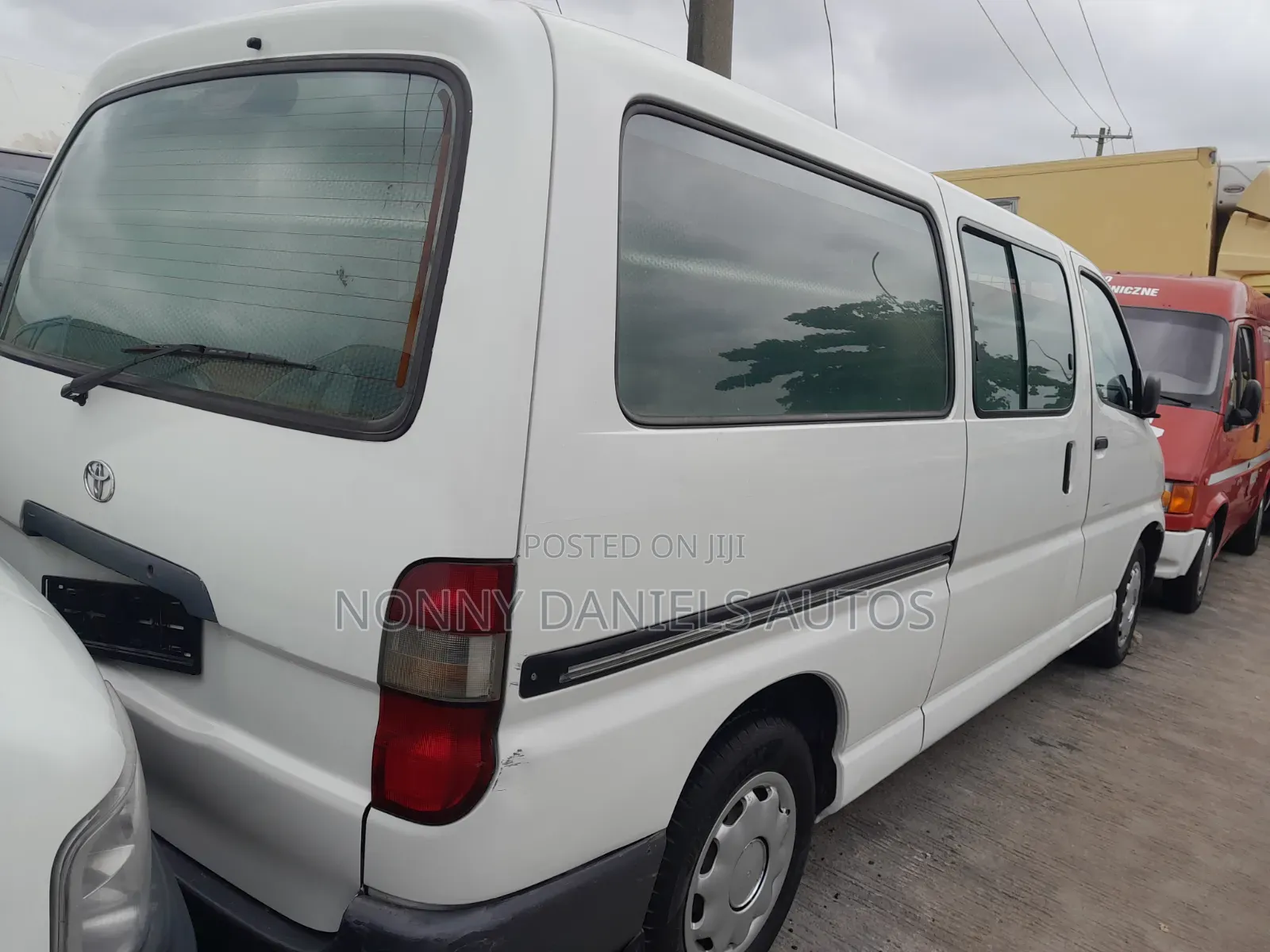 Toyota HiAce 2006 White