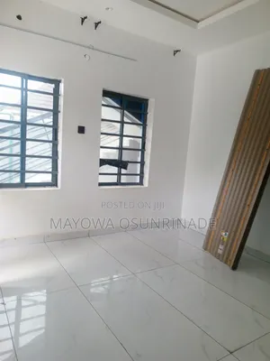 1bdrm Apartment in Ologuneru for rent