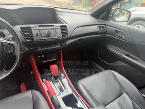 Honda Accord Sport SE 4dr Sedan FWD (2.4L 4cyl 2A) 2017 White