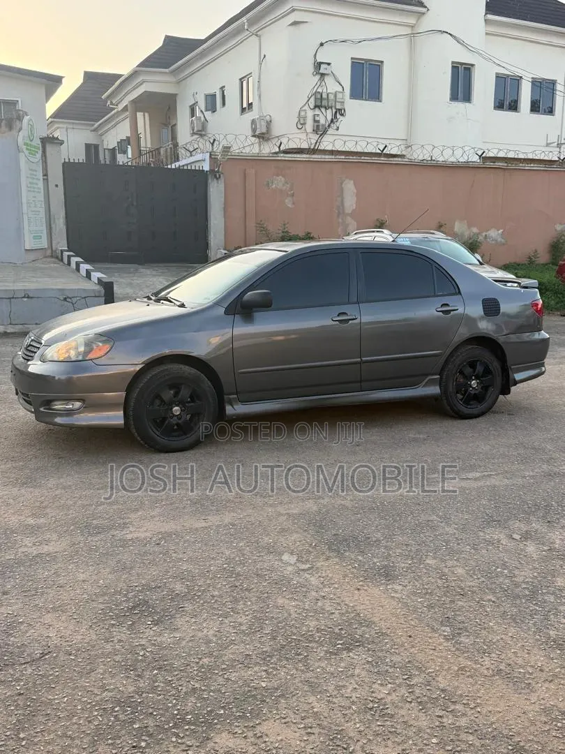 Toyota Corolla 2007 Gray