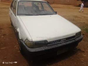 Toyota Corolla 1.3 Liftback 1992 Blue