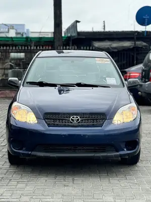 Toyota Matrix Hatchback FWD (1.8L 4cyl 5M) 2007 Blue