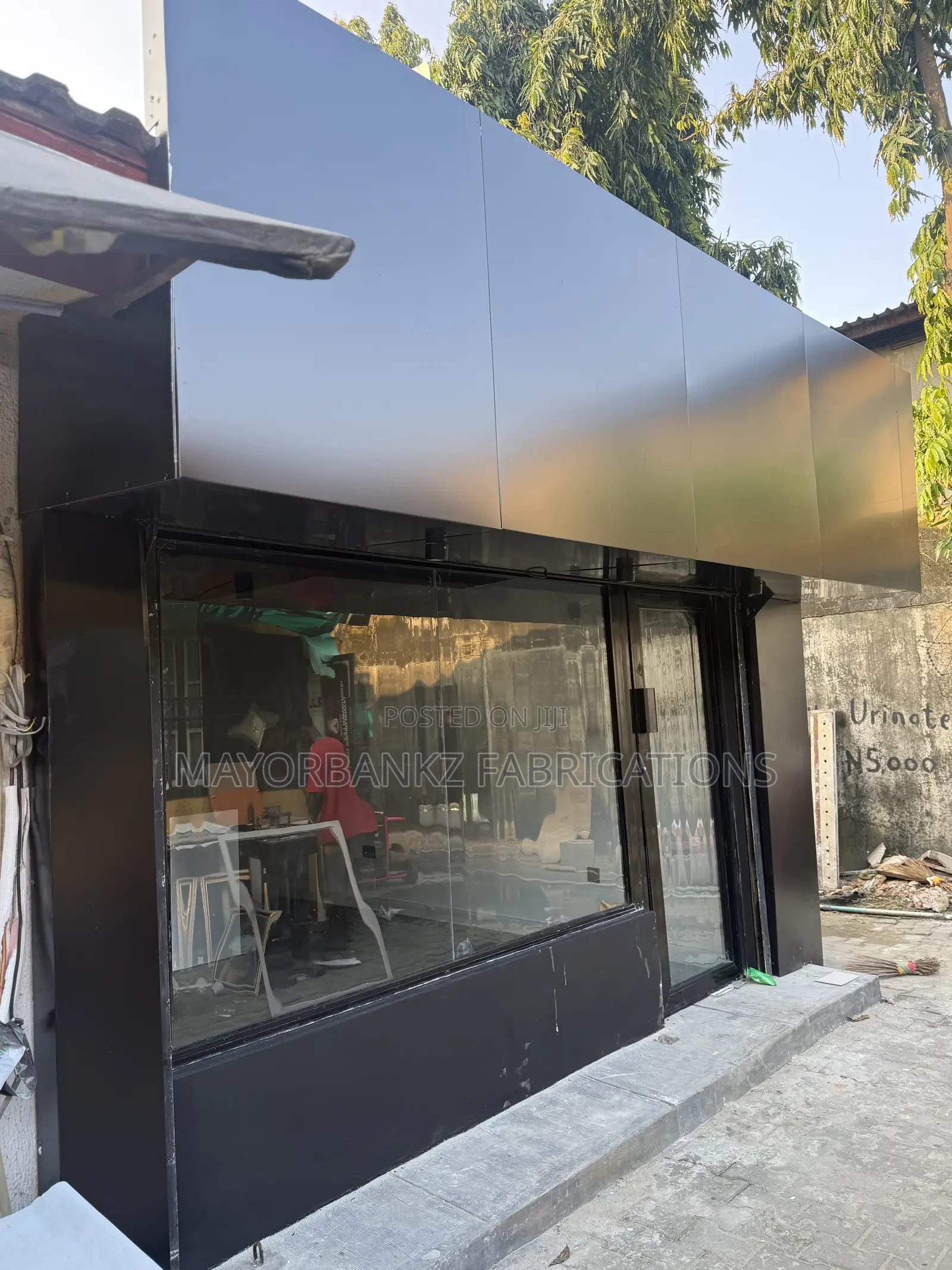Aluminium Swing Door and Fixed Plane Glass With Board Cladding