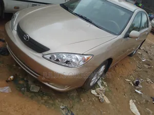 Toyota Camry 2003 Gold