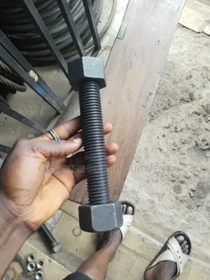 1.1/8 X 200mm Carbon Steel Stud Bolts and Nut