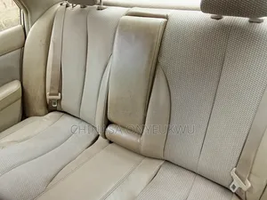 Nissan Tiida 2005 Gold