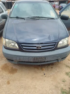 Toyota Sienna 2001 Blue