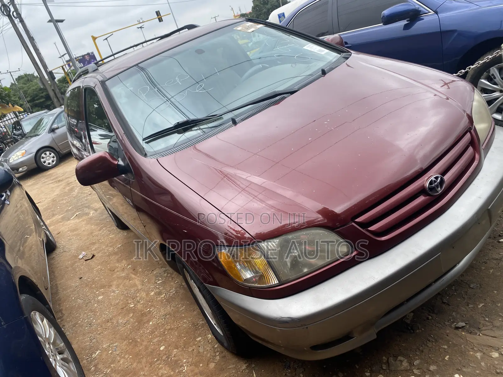 Toyota Sienna 2001 Red