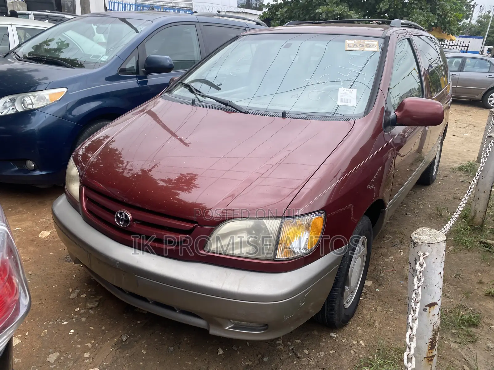 Toyota Sienna 2001 Red