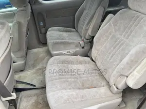 Toyota Sienna 2001 Red