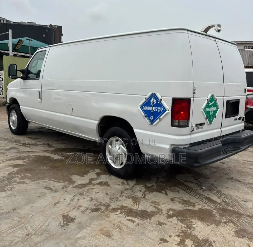 Ford E250 2011 White
