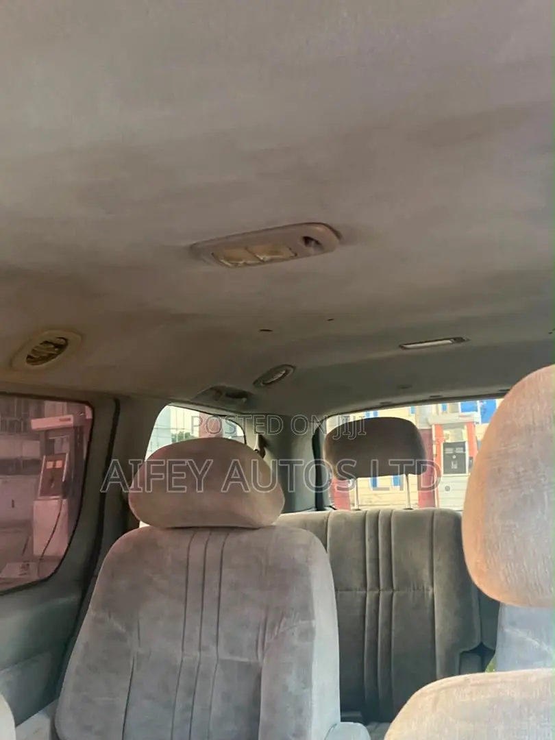 Toyota Sienna 2003