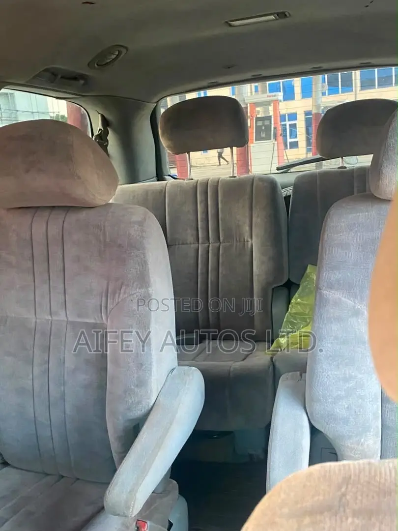 Toyota Sienna 2003